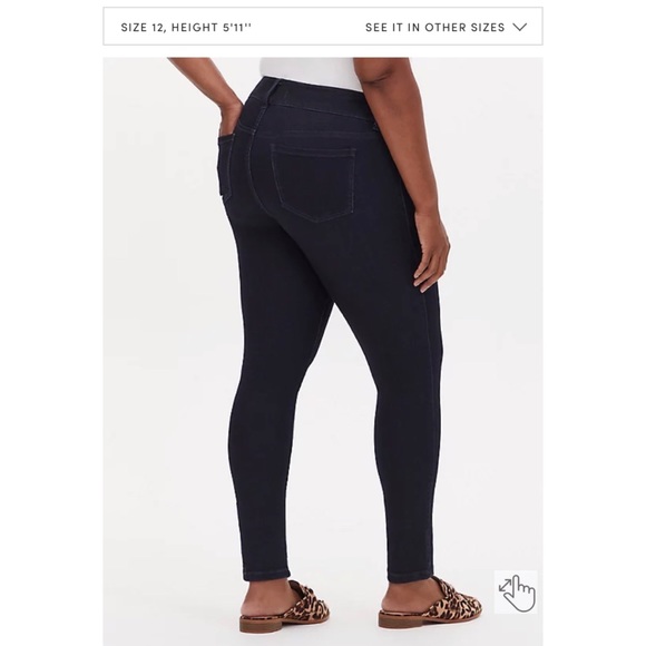 NEW Torrid 24 Short Jegging - Super Stretch Dark Wash - Inseam 27” Inches - Picture 7 of 12